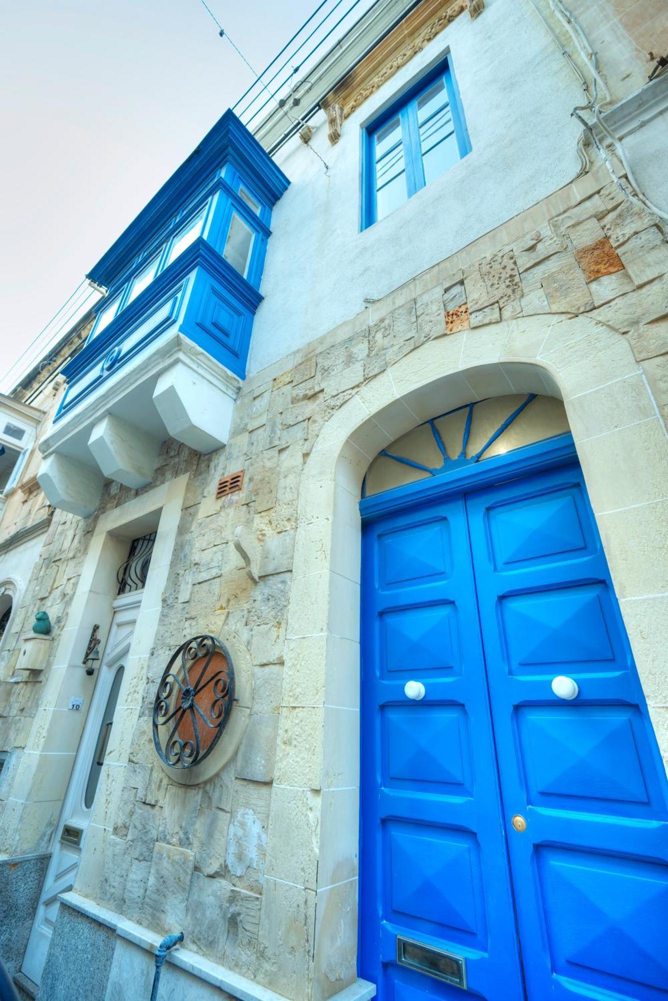 Seaview Sliema 30 Seconds To High Street & Ferry, 2X Double En-Suite Bedrooms, Modern Whole Traditional Townhouse, Kitchen, Living Area, & Roof Terrace ภายนอก รูปภาพ